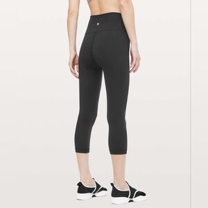 Lululemon Wunder Under Crop (Hi-Rise) Full-On Luxtreme 21" Black Size 6